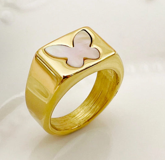 Claire Buttefly Squared Ring